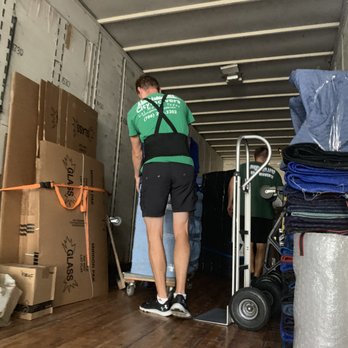 Local vs. Long-Distance Movers in Miami